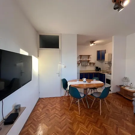 Ivan شقة تروغير